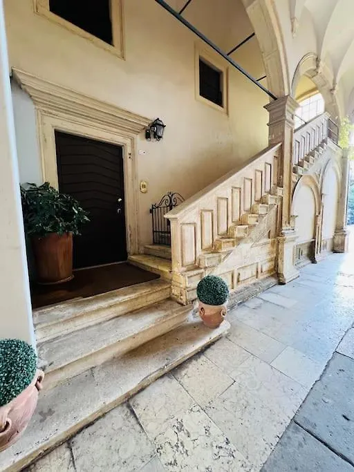 Apartment I-Homes Luxury Suite Palazzo Arnaldi-Duomo Vicenza Italy